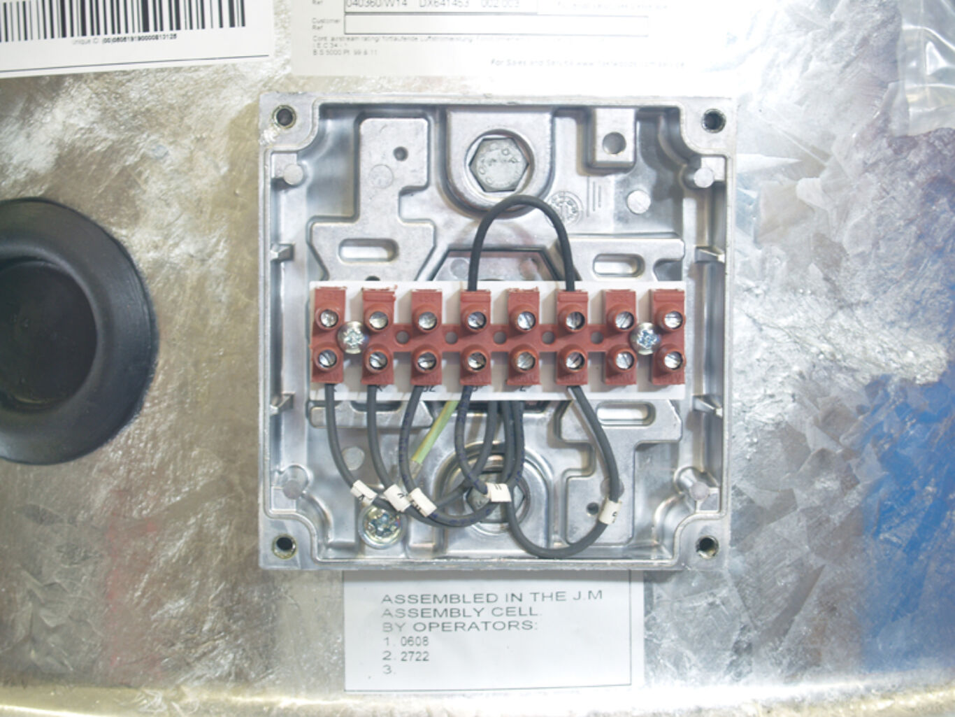 EQ641406 : 63Jm MaxFan high pressure long cased axial extract fan by Flakt Woods