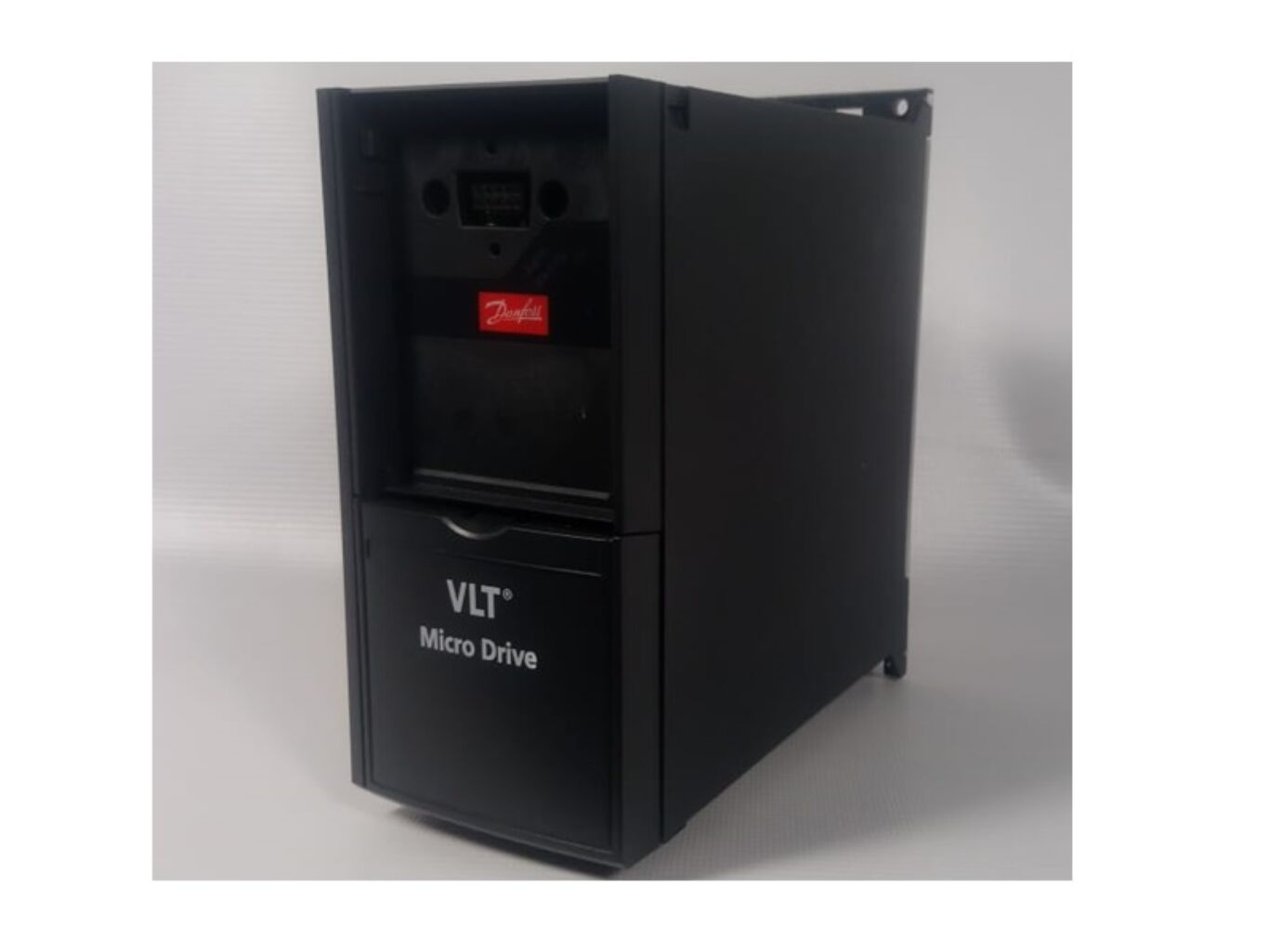 PR901089 : Flakt Woods VLT Micro Drive - Inverter Speed Controller only - 4.2 amps 0.75kW 1ph 230V in 3ph 230V out manufactured by Danfoss